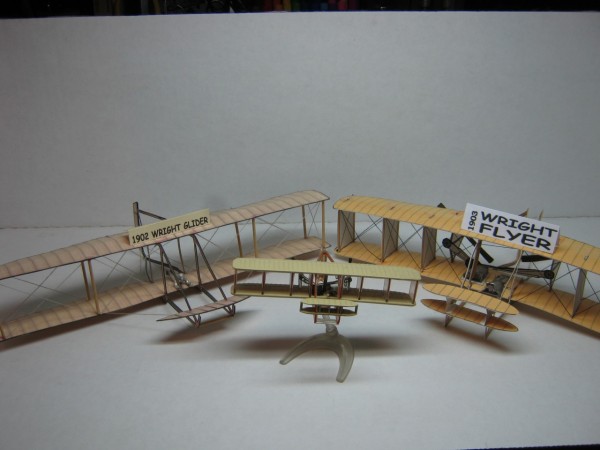 1902 WRIGHT GLIDER, 1903 WRIGHT FLYER &amp; A PLASTIC 1903 FLYER